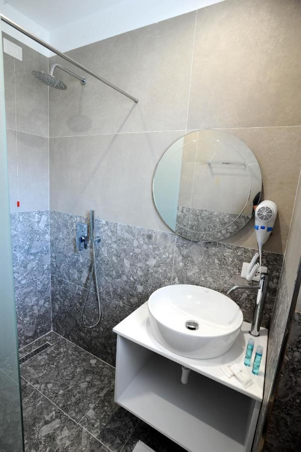 Afrodite Suites Saranda Zewnętrze zdjęcie